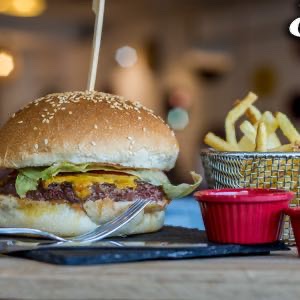 BURGER BY LA CANTINE