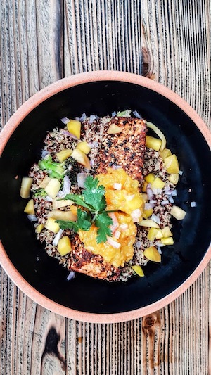 SALMON MANGO BOWL